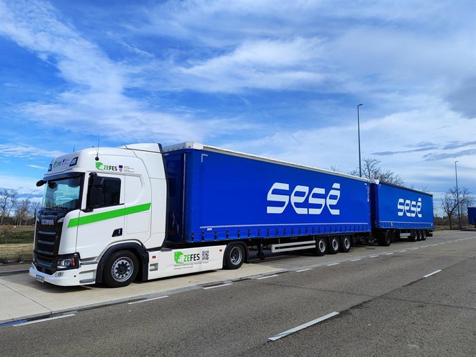 Duotráiler eléctrico de Sesé, Scania y Zefes.