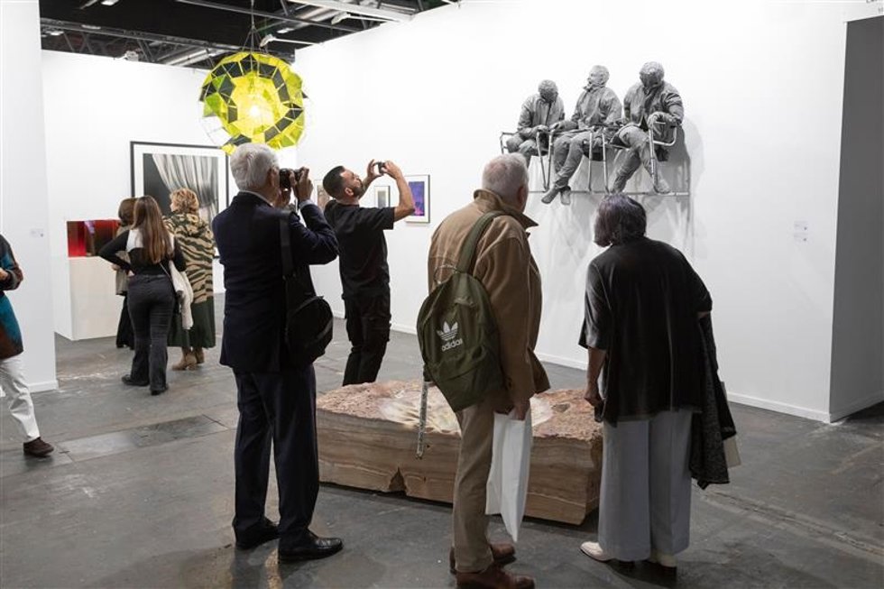 La Galería Elvira González abrió sus puertas en Madrid en febrero de 1994. Fundada por Elvira González, actual referente del galerismo en España tras dirigir durante 30 años la Galería Theo.