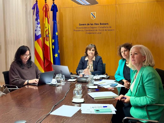 La consellera de Presidencia, Coordinación de la Acción de Gobierno y Coordinación Local, Antònia Maria Estarellas, participa en el pleno de la Conferencia para Asuntos Relacionados con la Unión Europea (Carue).