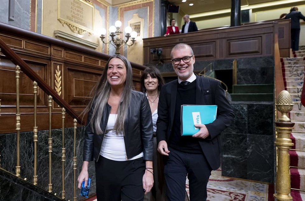 La portavoz de Junts en el Congreso, Miriam Nogueras, y el diputado de Junts Josep Maria Cruset este jueves.