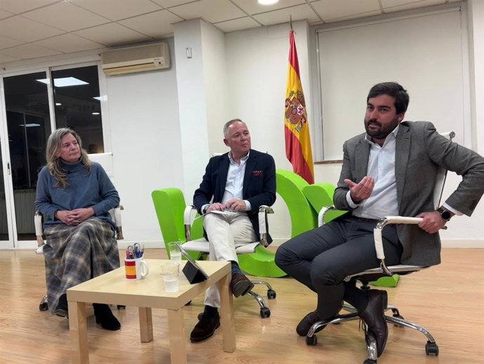 El presidente de Vox Sevilla, Javier Navarro, en las jornadas de vivienda del partido.