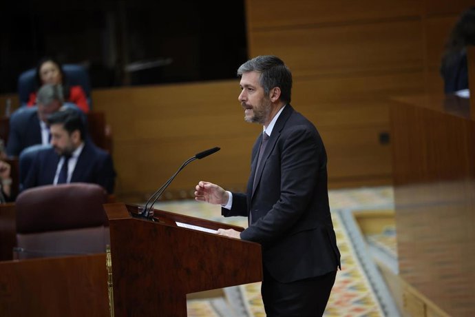 El consejero de Presidencia, Justicia y Administración Local, y portavoz del Gobierno autonómico, Miguel Ángel García Martín, durante el pleno de la Asamblea de Madrid, a 12 de febrero de 2026