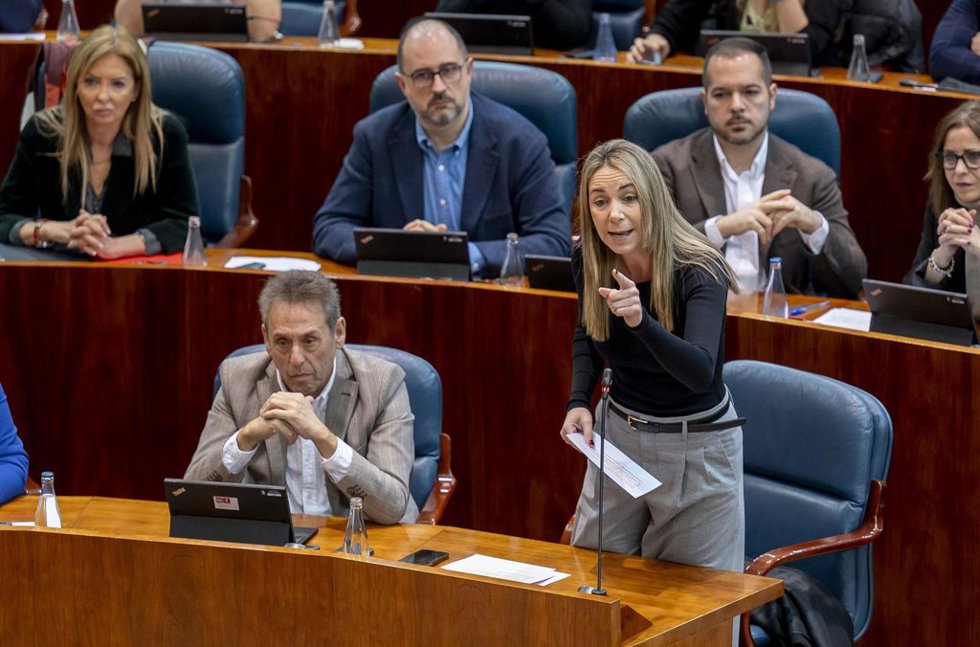 La portavoz del PSOE, Mar Espinar, durante el pleno en la Asamblea de Madrid, a 5 de febrero de 2026, en Madrid (España). Ayuso, se reencuentra hoy con su oposición parlamentaria --Más Madrid, PSOE y Vox-- en el primer pleno de 2026 en la Asamblea de Ma