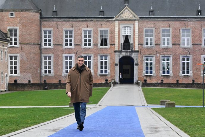 El presidente del Gobierno, Pedro Sánchez, a su llegada a una cumbre informal de líderes de la UE en el castillo de Alden Biesen (Bilzen), en el este de Bélgica.
