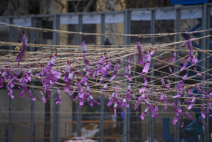 Archivo - Mascletà por el Día de la Mujer.