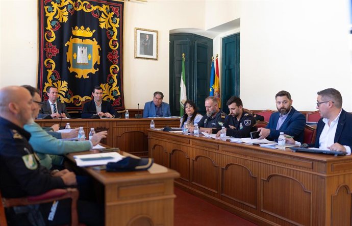 Archivo - Junta Local de Seguridad celebrada en el Ayuntamiento de Níjar (Almería).
