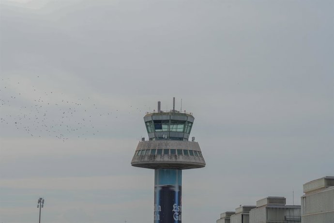 Archivo - Antiga torre de control de la T1 a l'Aeroport de Barcelona-el Prat