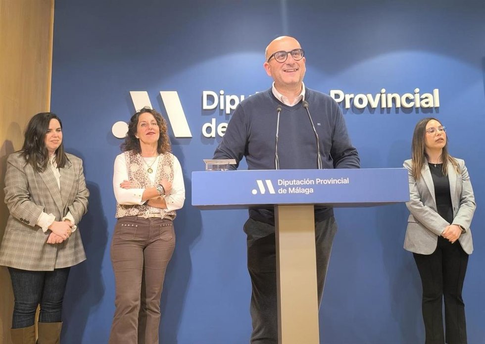 El vicepresidente y diputado provincial de Cultura, Manuel López Mestanza, presenta el Festival de Jazz MVA de la Diputación que se celebra en la capital y en Fuengirola, Alhaurín el Grande, Coín y Vélez Málaga