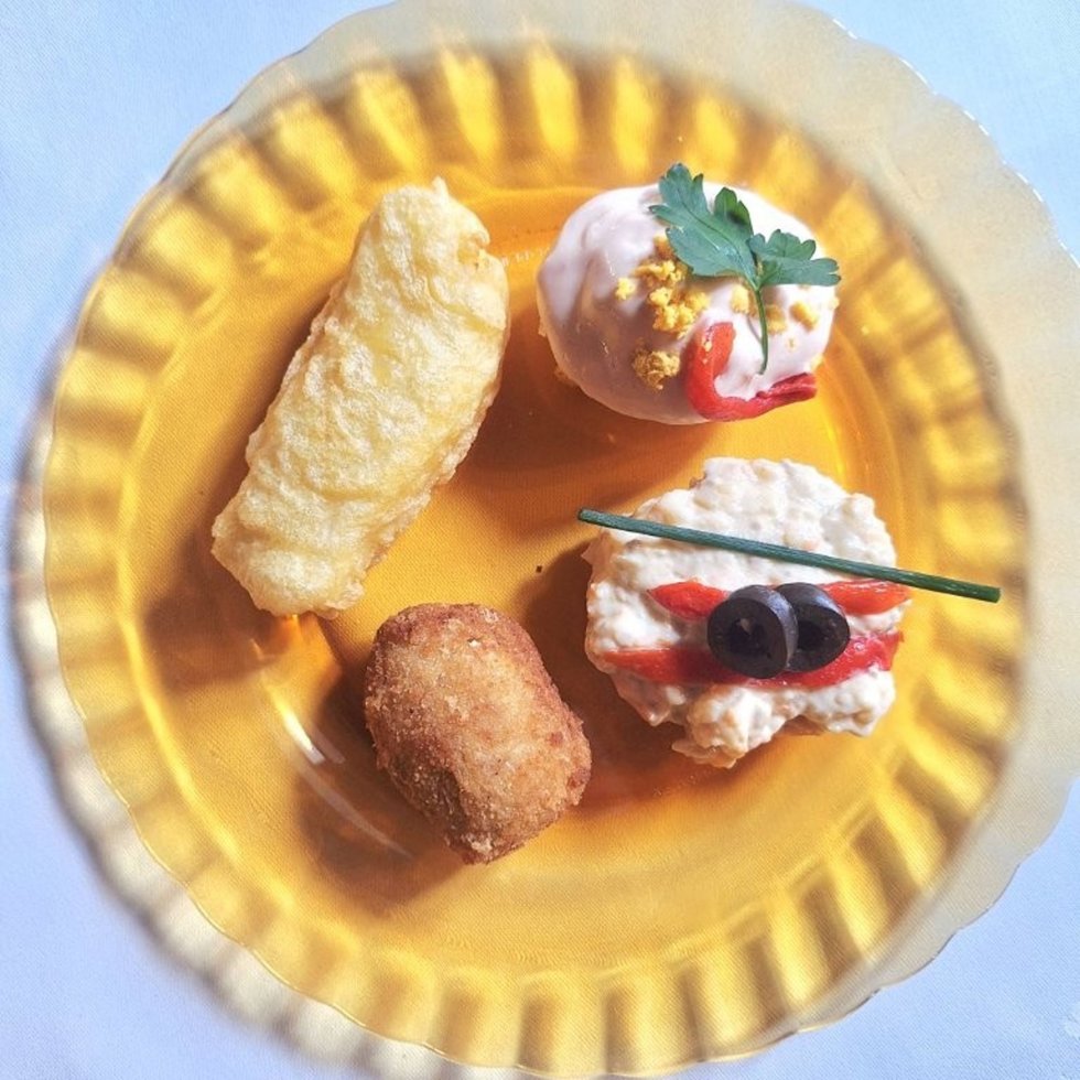 El Parador de Alcalá lanza una ruta gastronómica inspirada en 'Cuéntame cómo pasó' por su 25 aniversario