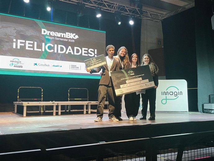 El equipo del IES Valle de Camargo gana el Dream Big imagin-Dualiza celebrado en Santander