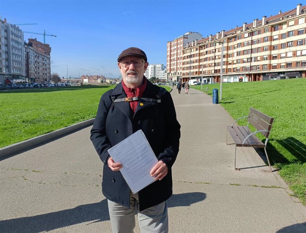 Paco Ramos, del Área de Contaminación y de Energía de Ecoloxistes n'Aición d'Asturies.