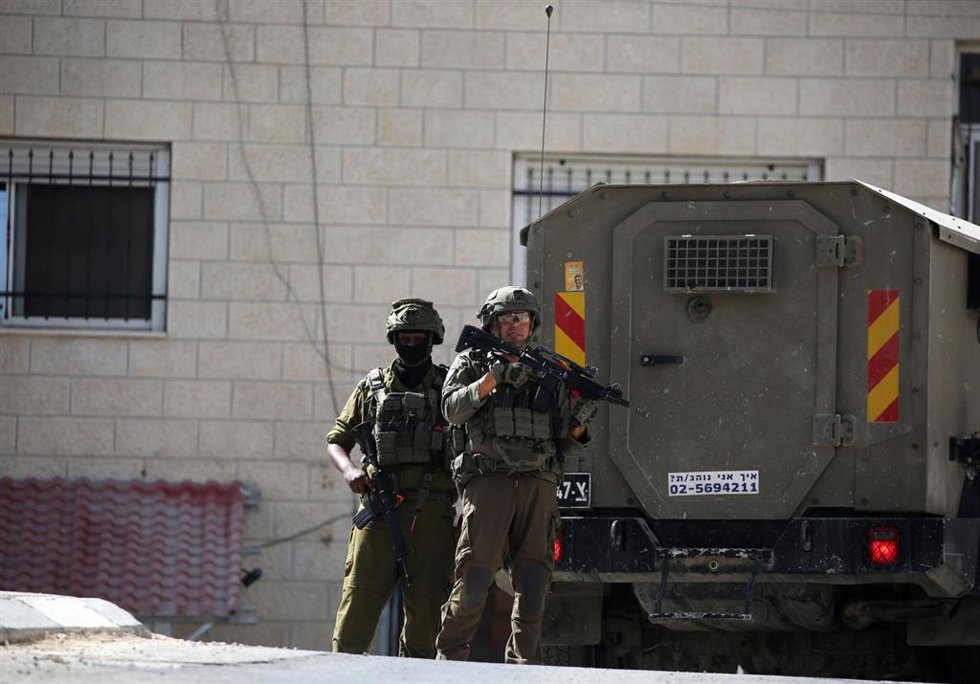 Archivo - Militares del Ejército de Israel durante una operación en Cisjordania (archivo)