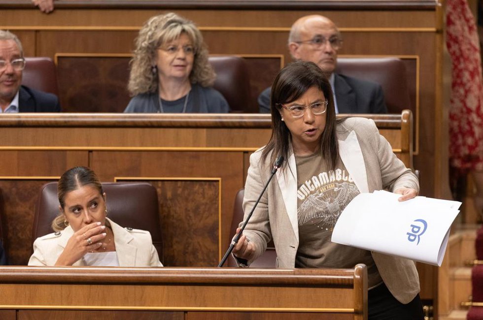 Archivo - La diputada del PP Ana Belén Vázquez interviene durante una sesión plenaria en el Congreso.