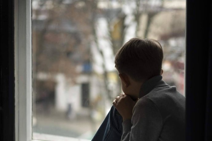 Cada noche a las 3 a.m., miles de jóvenes piden ayuda; la urgencia de la salud mental juvenil