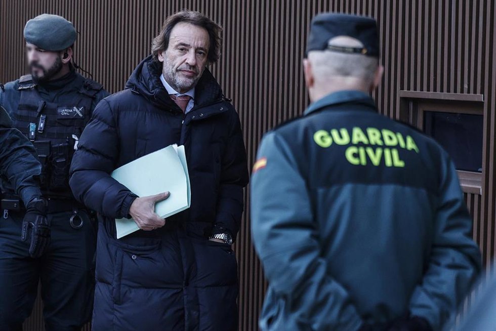 Archivo - El ex jefe de gabinete del expresident de la Generalitat, José Manuel Cuenca, a su llegada a los juzgados de Catarroja, a 12 de enero de 2026, en Catarroja, Valencia