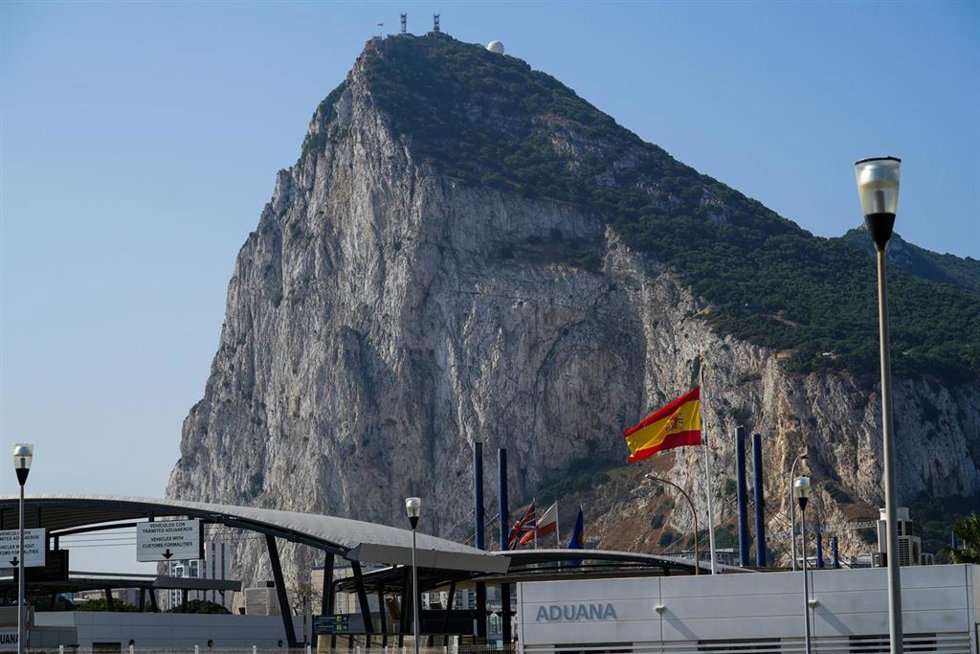 Archivo - Imágenes de la frontera entre España y el Peñón de Gibraltar