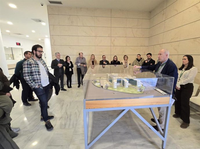 Ingenieros de Ifmif-Dones han visitado el Clínico de Granada