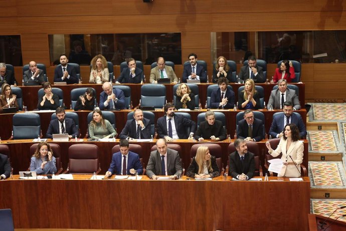 Archivo - La presidenta de la Comunidad de Madrid, Isabel Díaz Ayuso, interviene durante una sesión plenaria en la Asamblea de Madrid, a 11 de diciembre de 2025, en Madrid (España).