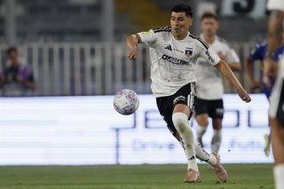 Futbol, Colo Colo vs Everton. Fecha 2, Liga de Primera 2026. El jugador de Colo Colo Tomas Alarcon es fotografiado durante el partido de primera division contra Everton disputado en el estadio Monumental de Santiago, Chile. 07/02/2026 Andres