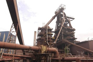 Archivo - Alto horno de Arcelor.