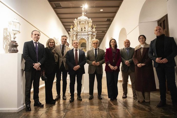 Inauguración de la muestra 'El legado de la fe. Restauración del patrimonio cofrade provincial'.