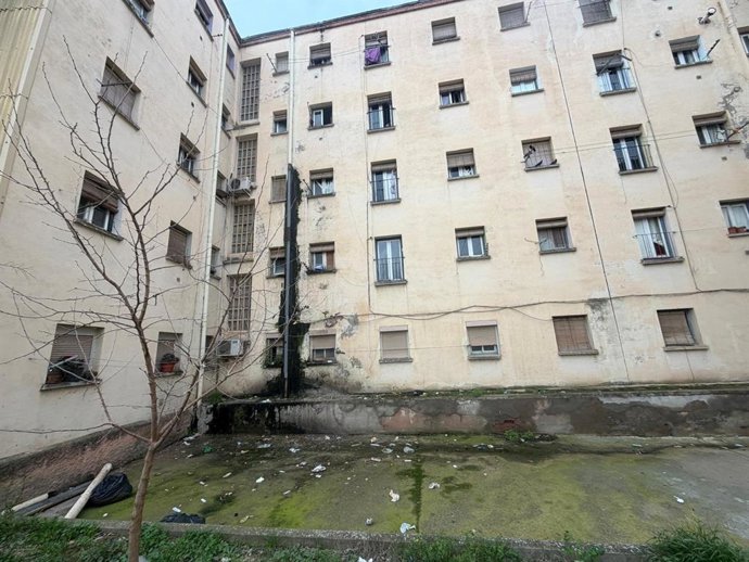 Edificio en riesgo de colapso en Caspe.
