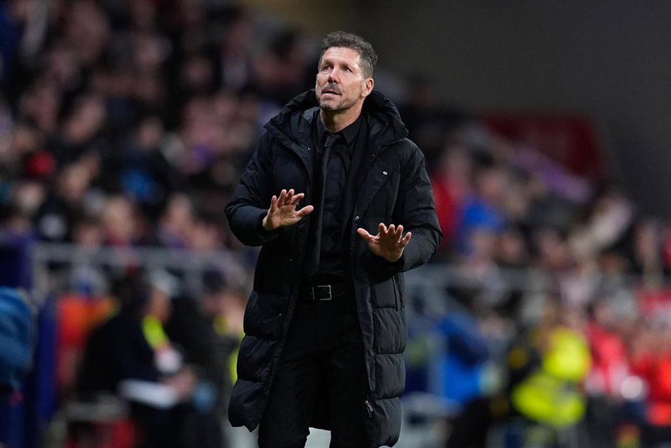 El entrenador del Atlético de Madrid, Diego Pablo Simeone, durante el partido de Copa del Rey Mapfre.