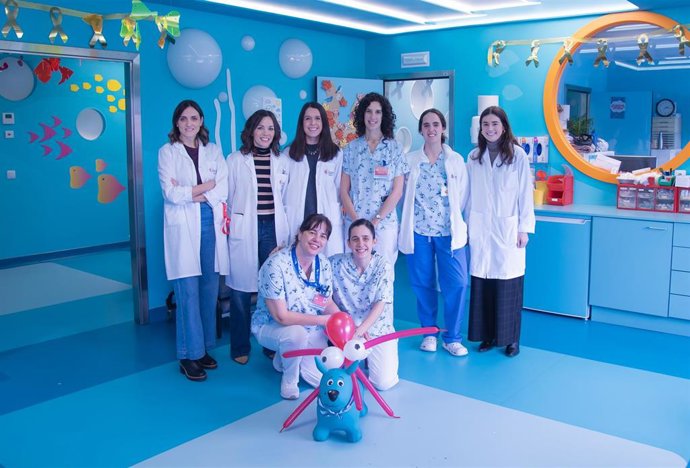 Integrantes de la Unidad Multidisciplinar de Cáncer Infantil y del Adolescente