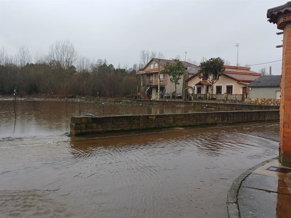 Imagen tomada a algunas de las zonas en alerta por inundaciones tras el desembalse del pantano de Villameca.