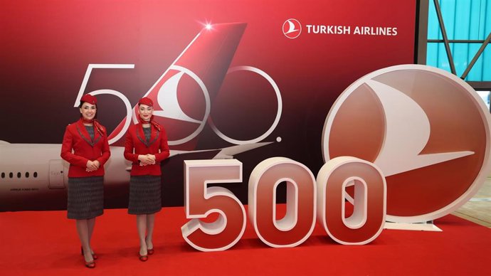 Turkish Airlines presenta su avión número 500 con una decoración especial dedicada a sus 100.000 empleados