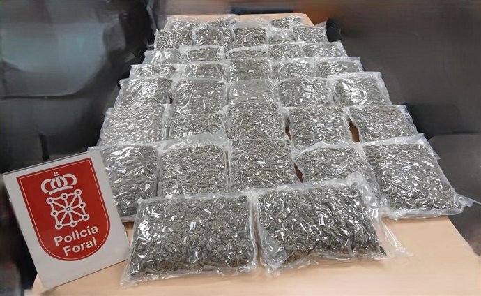 Droga incautada al detenido.