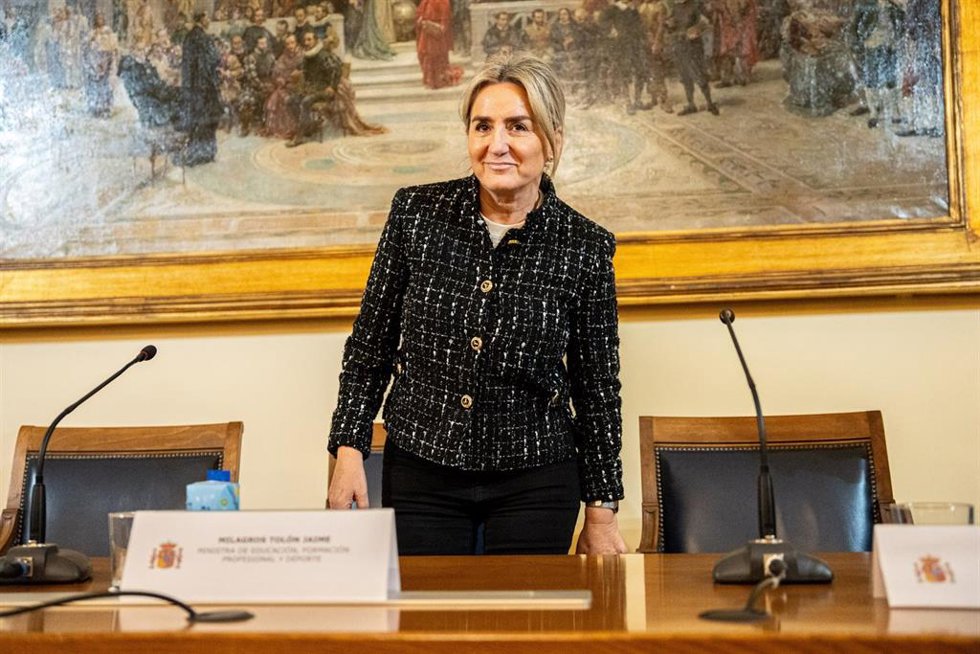 La ministra de Educación, Formación Profesional y Deportes, Milagros Tolón, durante el plenario del Consejo Escolar del Estado, a 12 de febrero de 2026, en Madrid (España). El Consejo Escolar del Estado (CEE) pide una nueva ley para reducir los ratios e