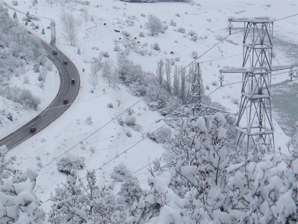 Endesa invierte este invierno 4,5 millones en mejorar la red aragonesa ante fenómenos climáticos extremos.