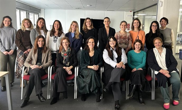 Banco Santander y Fundación Integra han puesto marcha la X edición del programa de mentoring 'De Mujer a Mujer'