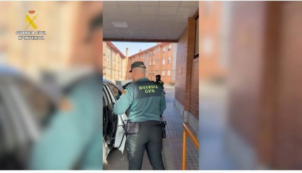 Roba en una carnicería de Tordesillas y se oculta en el armario de su casa al llegar la Guardia Civil.