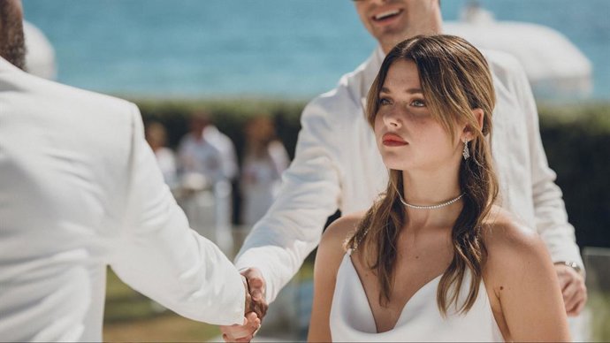 Más Mercedes Ron: Tras el éxito de Culpables, con 100 millones de espectadores, llega 30 sunsets para enamorarte