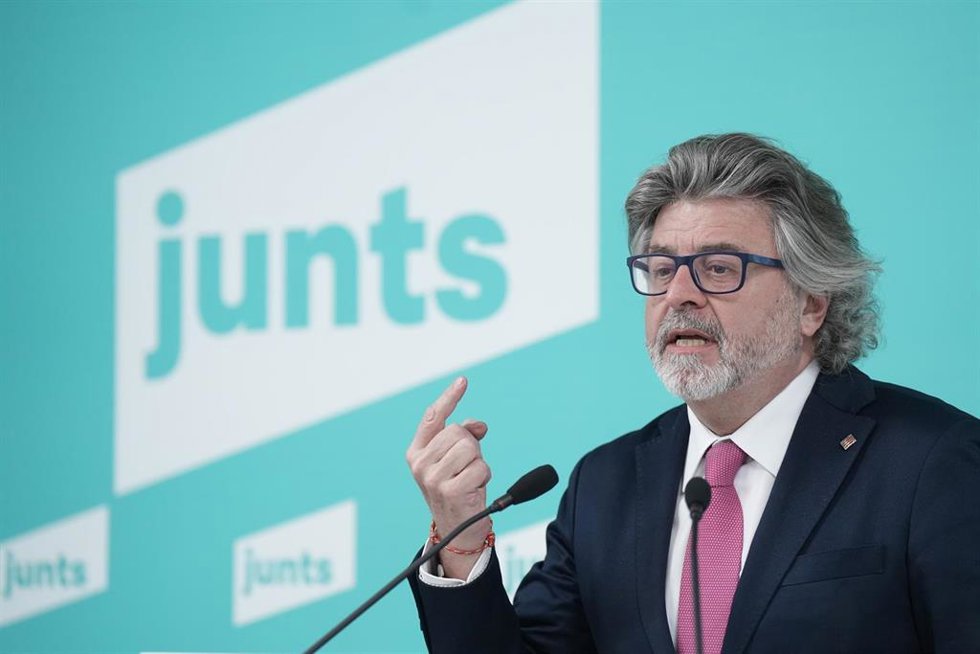 Archivo - El vicepresidente de Junts, Antoni Castell, durante una rueda de prensa, a 9 de enero de 2026, en Barcelona, Cataluña (España). El presidente de la Generalitat, Salvador Illa, ha apelado este viernes a la responsabilidad de todas las fuerzas