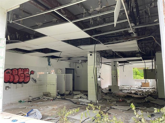 Archivo - Interior de un edificio del entorno del viejo HUCA.