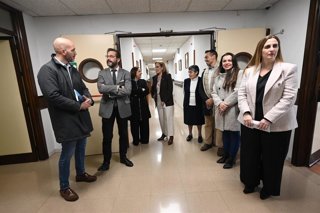 Visita de la Junta de Andalucía a la residencia Sagrada Familia de La Zubia