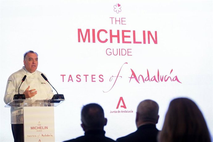 El consejero de Turismo y Andalucía Exterior de la Junta de Andalucía, Arturo Bernal, en la presentación de 'Tastes of Andalucía'.