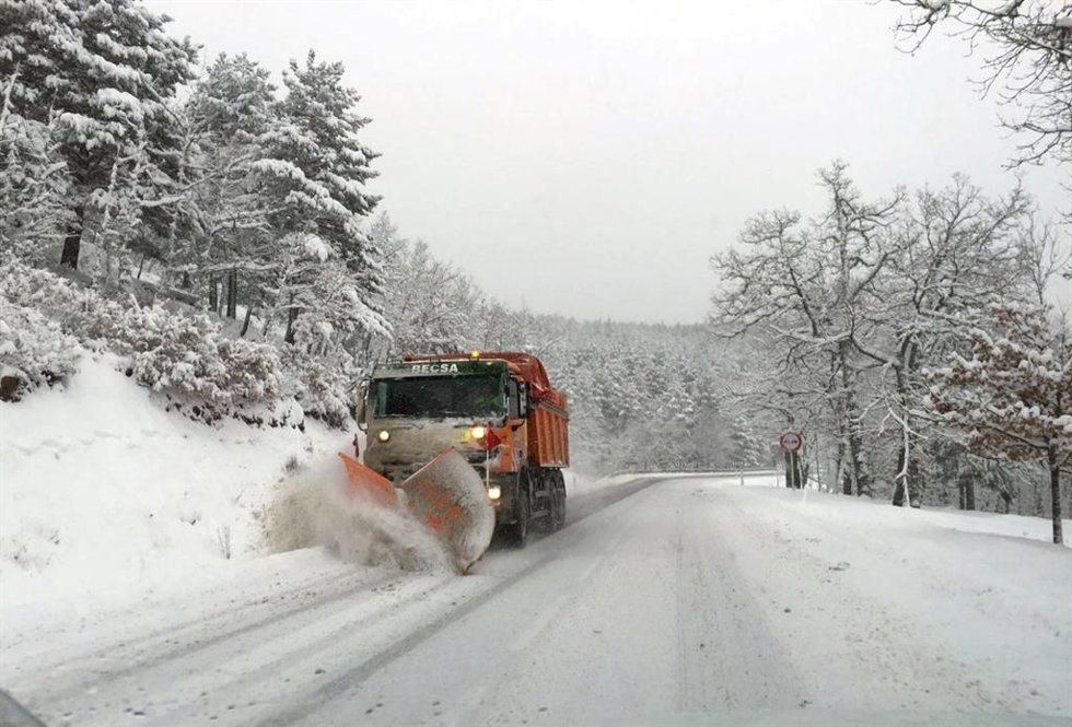Archivo - Máquina quitanieves.