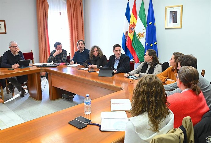 Jaime Espinar en la reunión de las barriadas rurales.