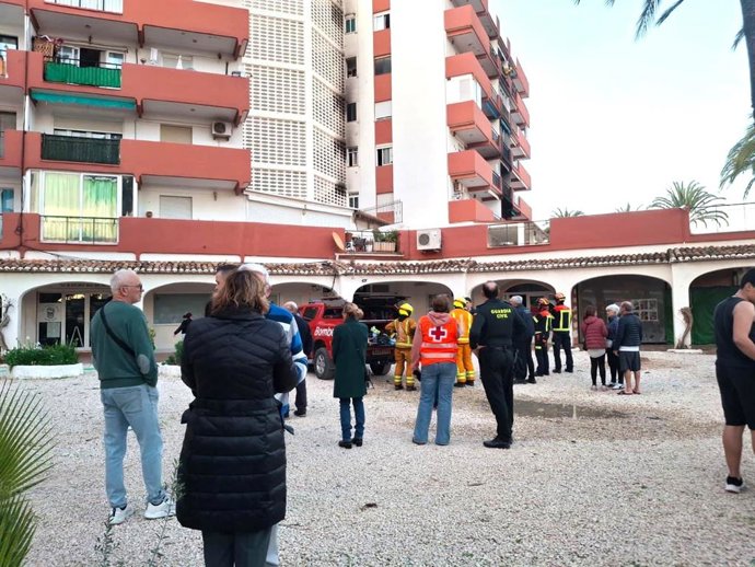 Incendio en una vivienda de un edificio en Xàbia (Alicante)