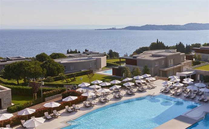 Archivo - Ista de la terraza de la piscina del Adriatic Istria Resort, que marcará el debut de Minor Hotels en Croacia
