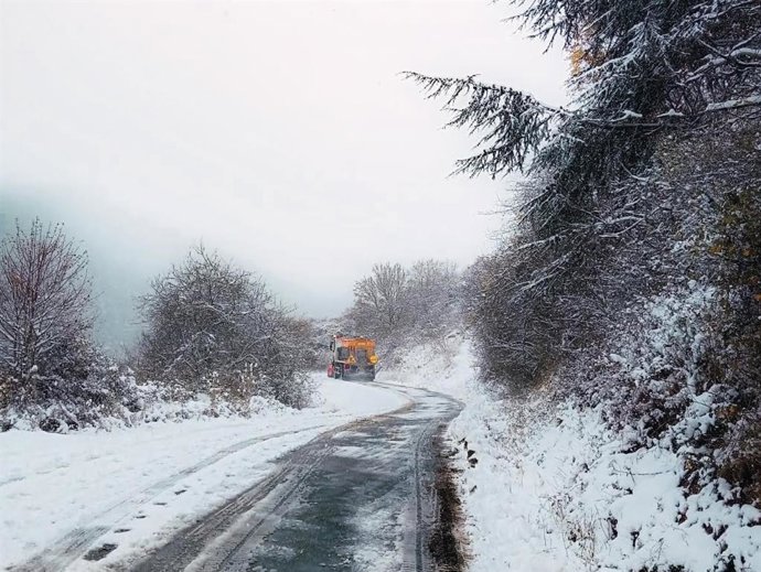 Archivo - Peña Hincada