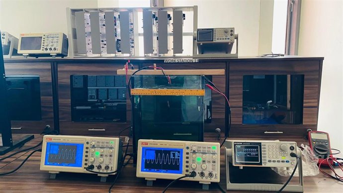 Investigadores de Málaga desarrollan un sistema de recarga de dispositivos submarinos sin cables.