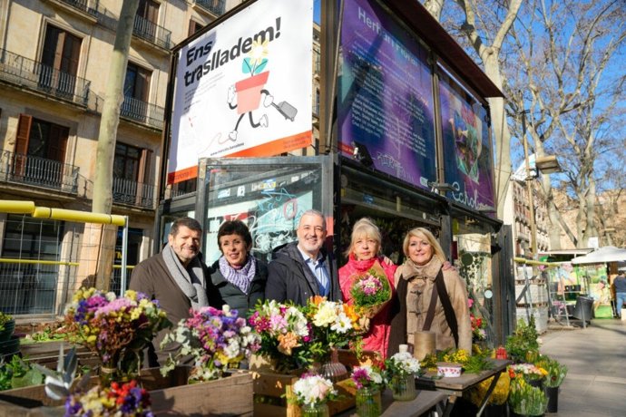 L'alcalde de Barcelona, Jaume Collboni, en la seva visita a les parades de flors de la Rambla