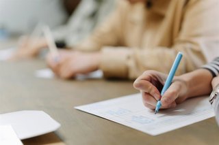 Un total de 1.300 estudiantes de CyL participa en el programa de emprendimiento 'Empresa familiar en las aulas'