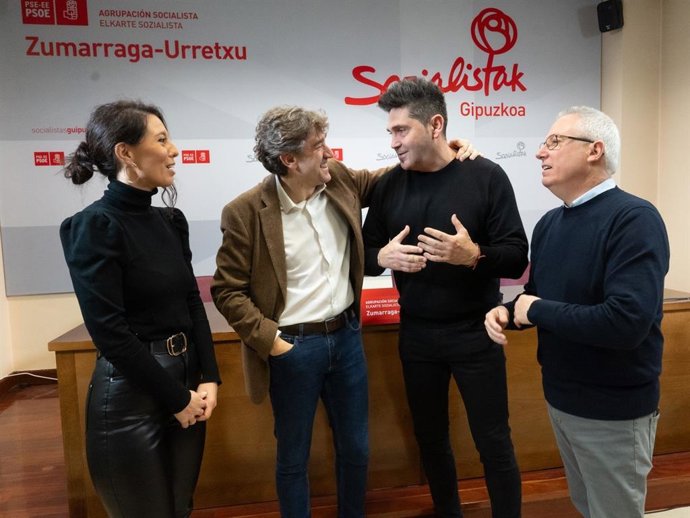 Acto del secretario general del PSE-EE, Eneko Andueza, en Zumarraga (Gipuzkoa)