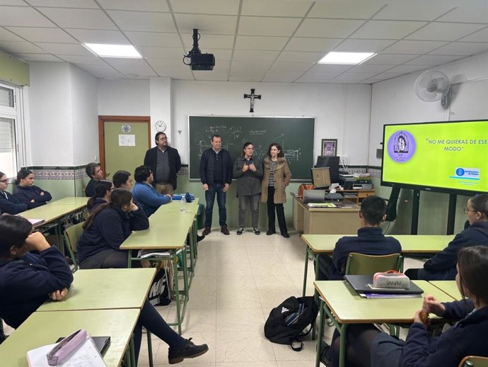 Taller de violencia de género a alumnos de cuarto de la ESO en Huelva.